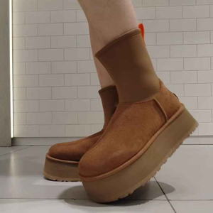 Suede Cotton Boots Snow Warm Ankle Chelsea Snow Boots 2023 Winter Thick Sole Goth Shoes New Short Plush Walking Chaussure Women