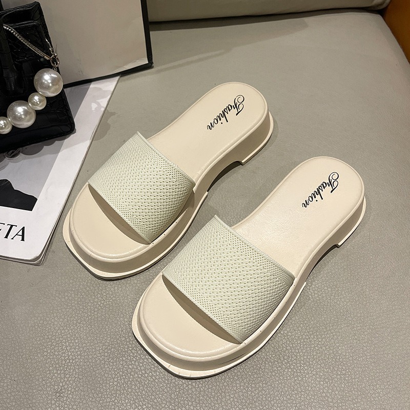 2024 New Summer Slides Slippers Women Fashion Sandals Thick Soles Wedge Heels Beach Slippers
