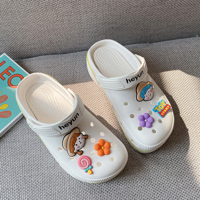  Summer Female Sandals Ladies Garden Shoes Flat Mules Clogs Bottom Cartoon Cloud Beach Slippers