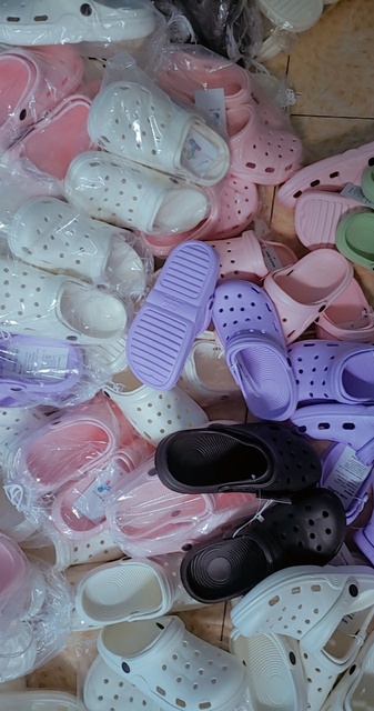 summer slippers