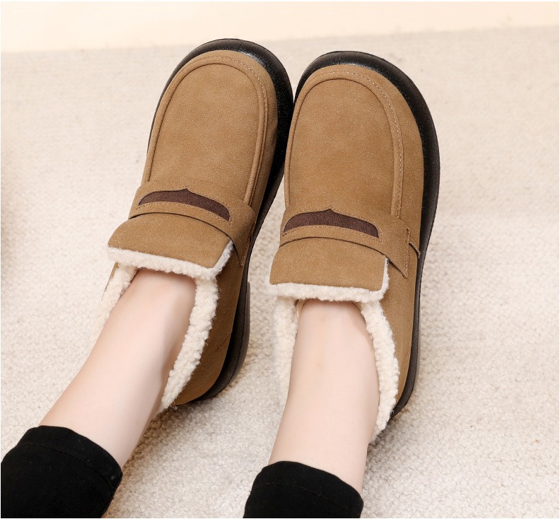 Woman Flats Round Toe Casual Female Sneakers Slip-on Loafers Winter Fur Retro Slip on New Shoes
