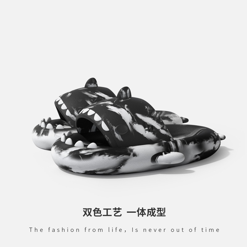 2024 Shark Slides Black Punk New Summer Slippers Female Shark Slippers Outdoor Women Shoes Kids Flip Flops Men Couples Cartoon