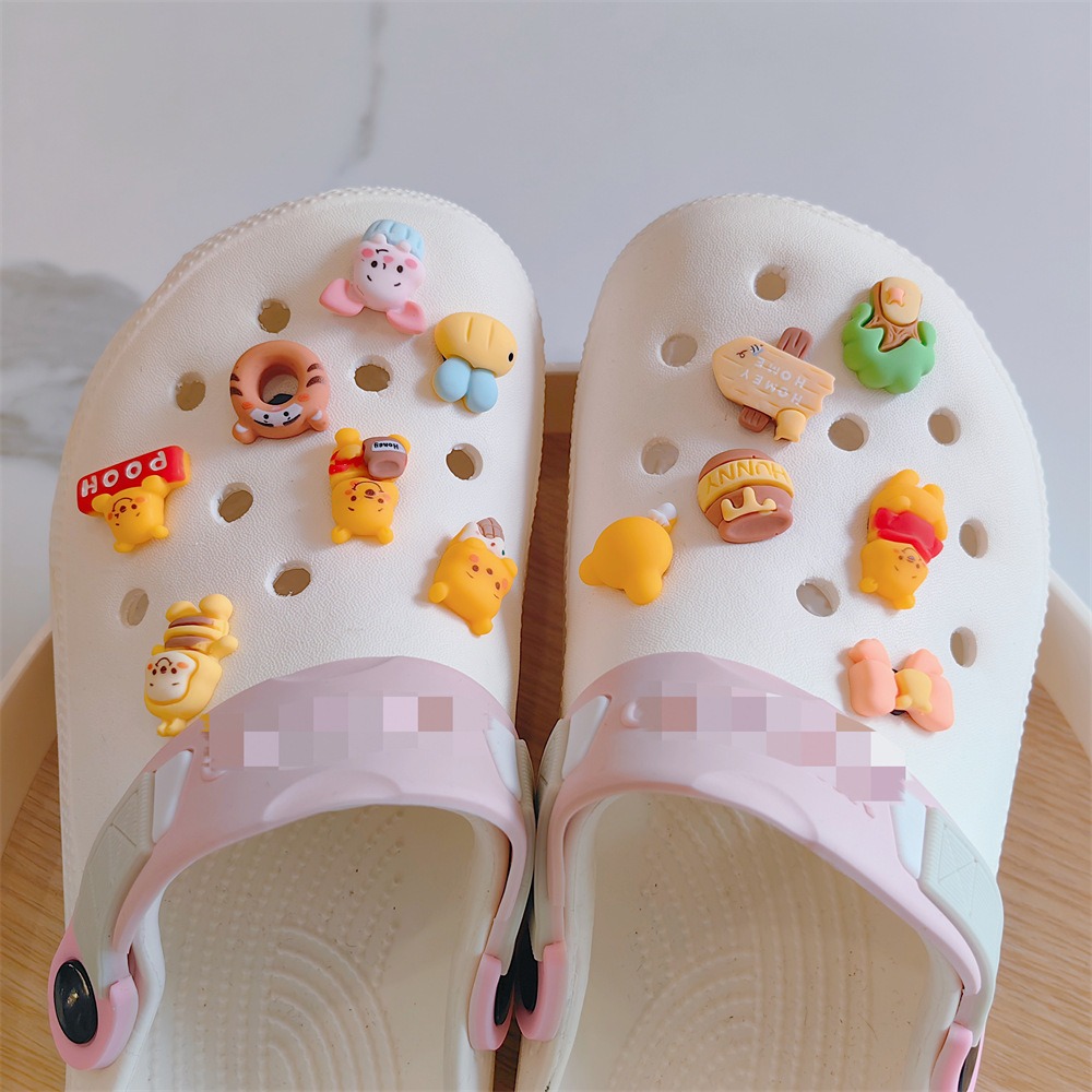 2024 Women's Clogs carton Charms Designer Luxury Shoe Charm Pines Clogs Fit Charms Femme Wholesale